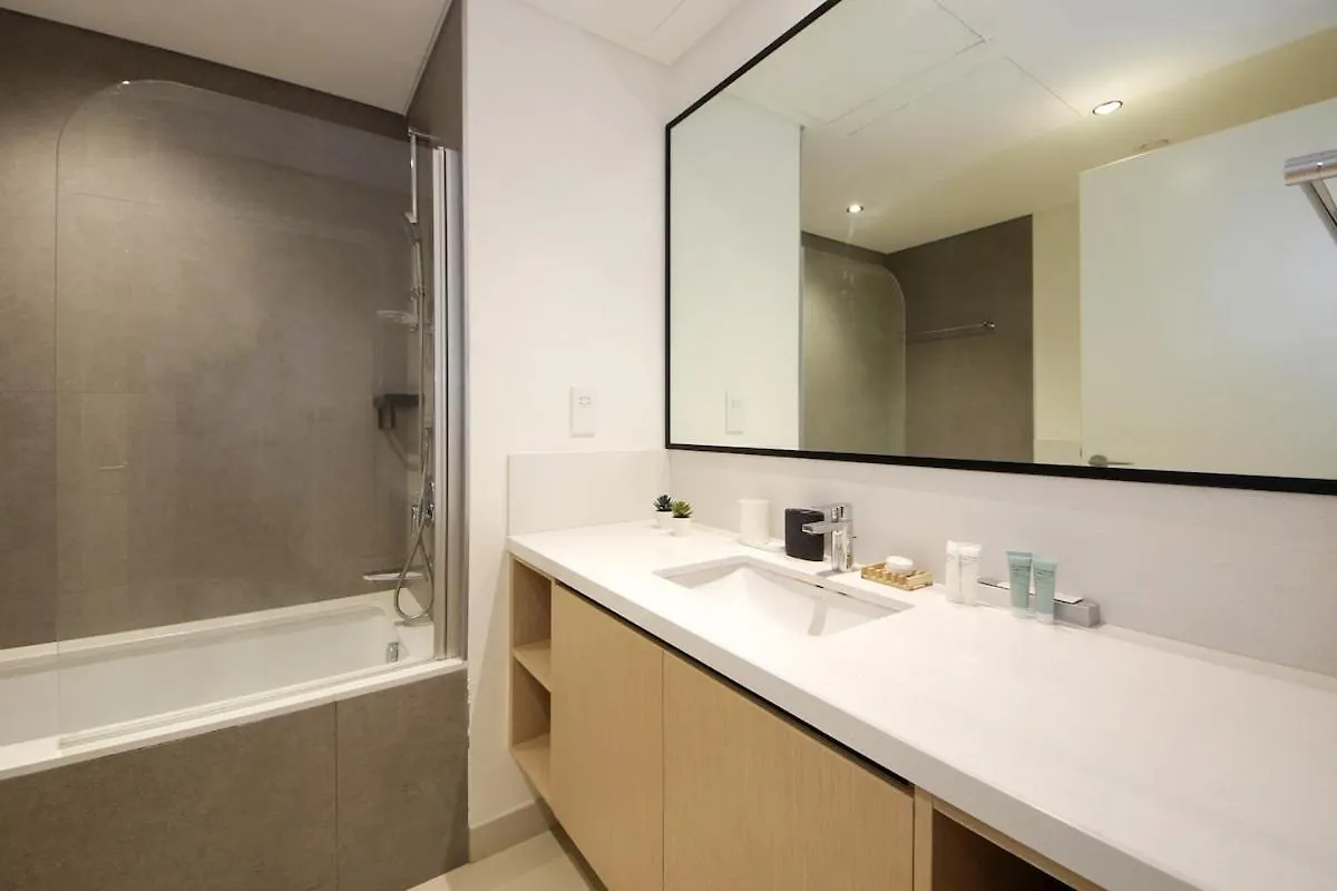 Modern 1Br In Downtown Near Burj Khalifa & Metro Apartment Dubai United Arab Emirates