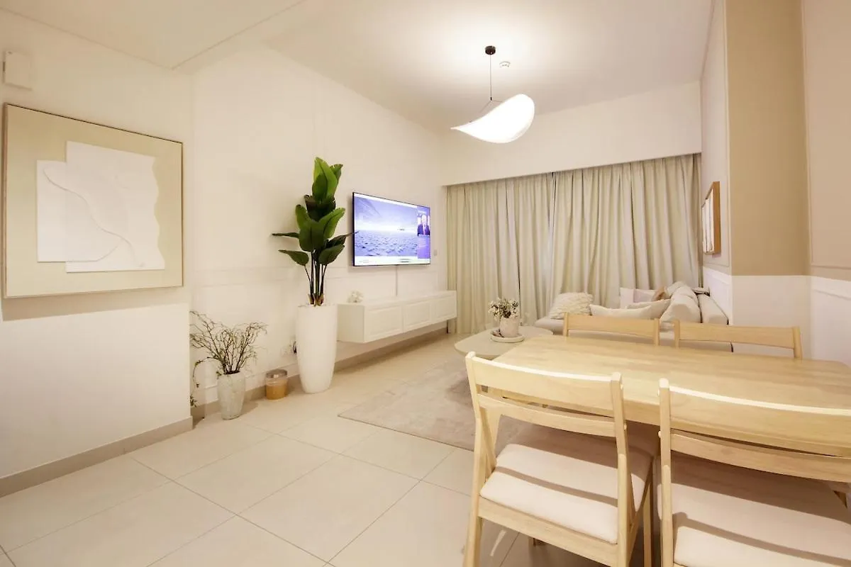 Modern 1Br In Downtown Near Burj Khalifa & Metro Apartment Dubai